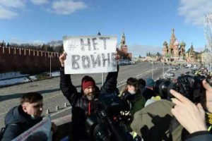 2022-03-02_01-Russia