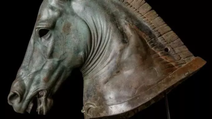 «Μιλώντας τη γλώσσα των Αλόγων» (του Δημήτρη Κατσορίδα)