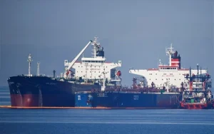 ploio-iran-katasxesi-karystos