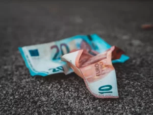 money-euro-xrimata.jpg
