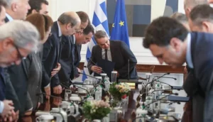 nb_ypourgiko_symvoulio_mitsotakis2-696x398