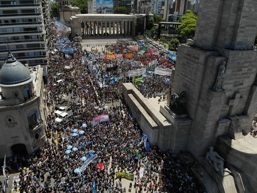24argentina-strike-update-wmch-superJumbo